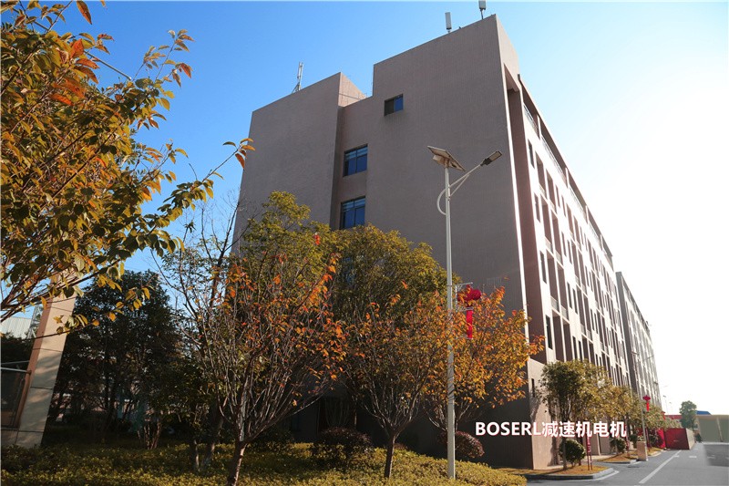 1690183928181494.jpg 齒輪減速機加電機